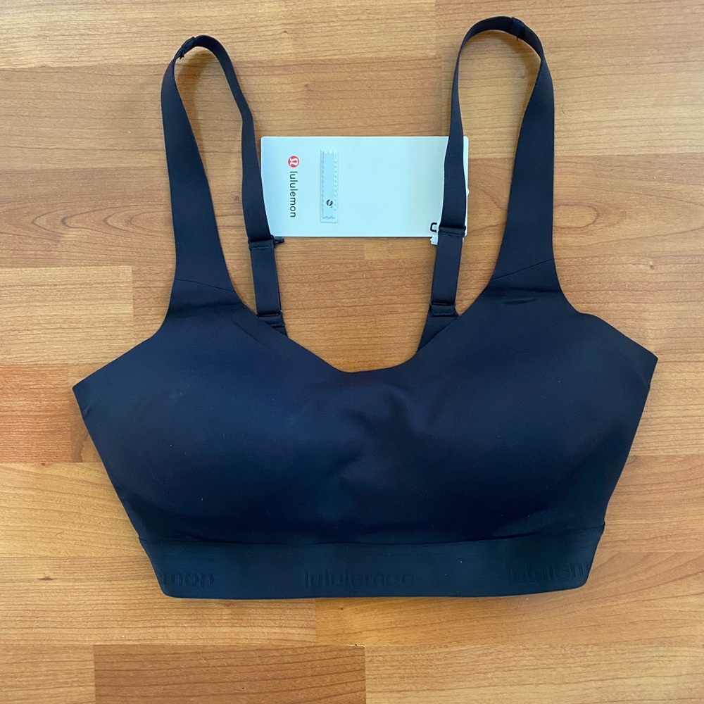 Lululemon Fine Form Black Bra NWT.